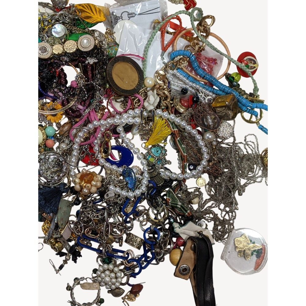 Crafter Grab Mystery Bag Broken Jewelry Earrings Necklaces NOT Wearable 3lb #4